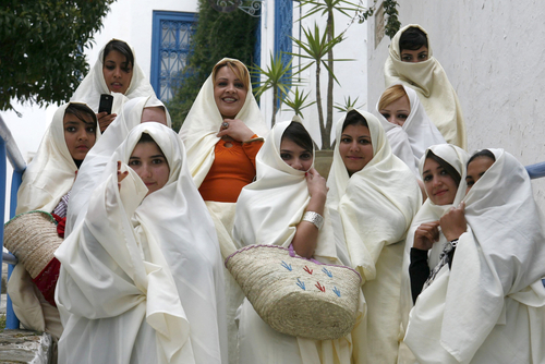 Tunisian Women in traditional clothes